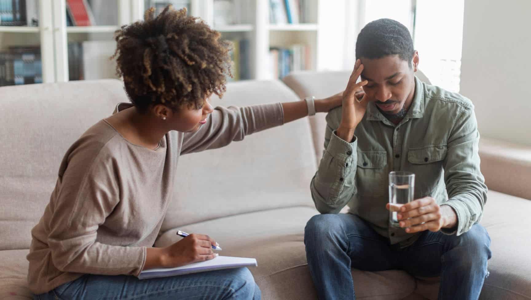 Therapist helping man during Benzo detox in New Jersey.