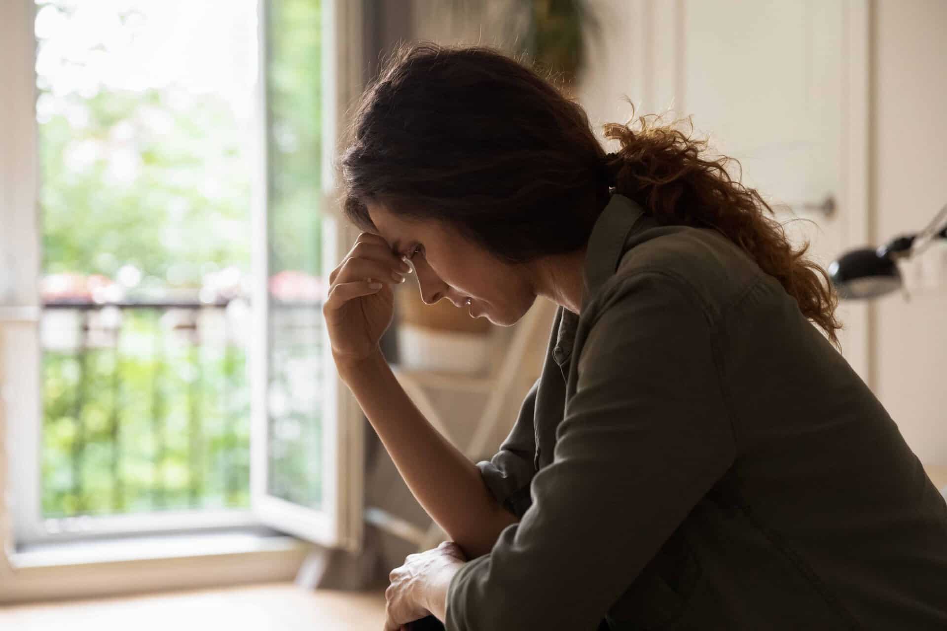 woman struggling with a cocaine addiction
