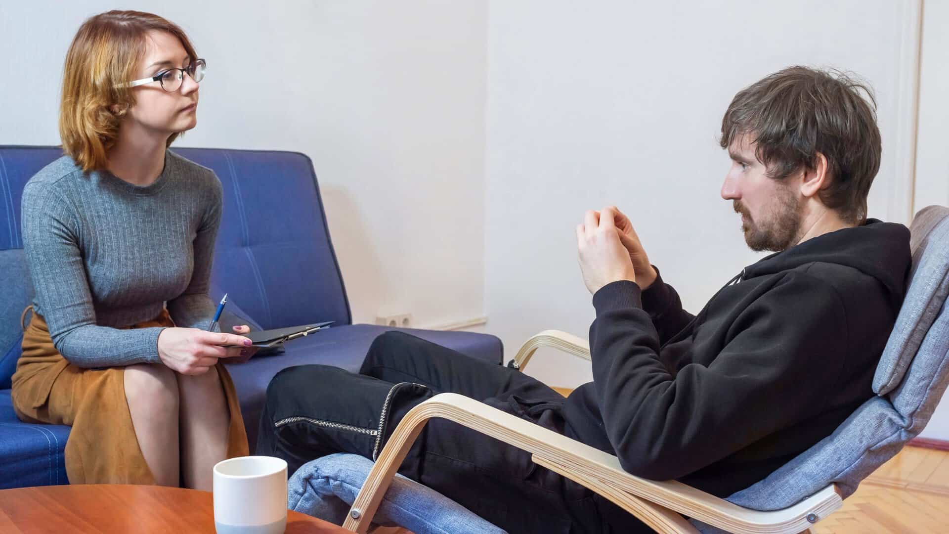 A man consults a professional to understand borderline personality disorder vs bipolar.